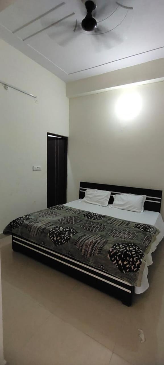 Shri Jee Dham Near Prem Mandir Hotel Vrindávan Kültér fotó
